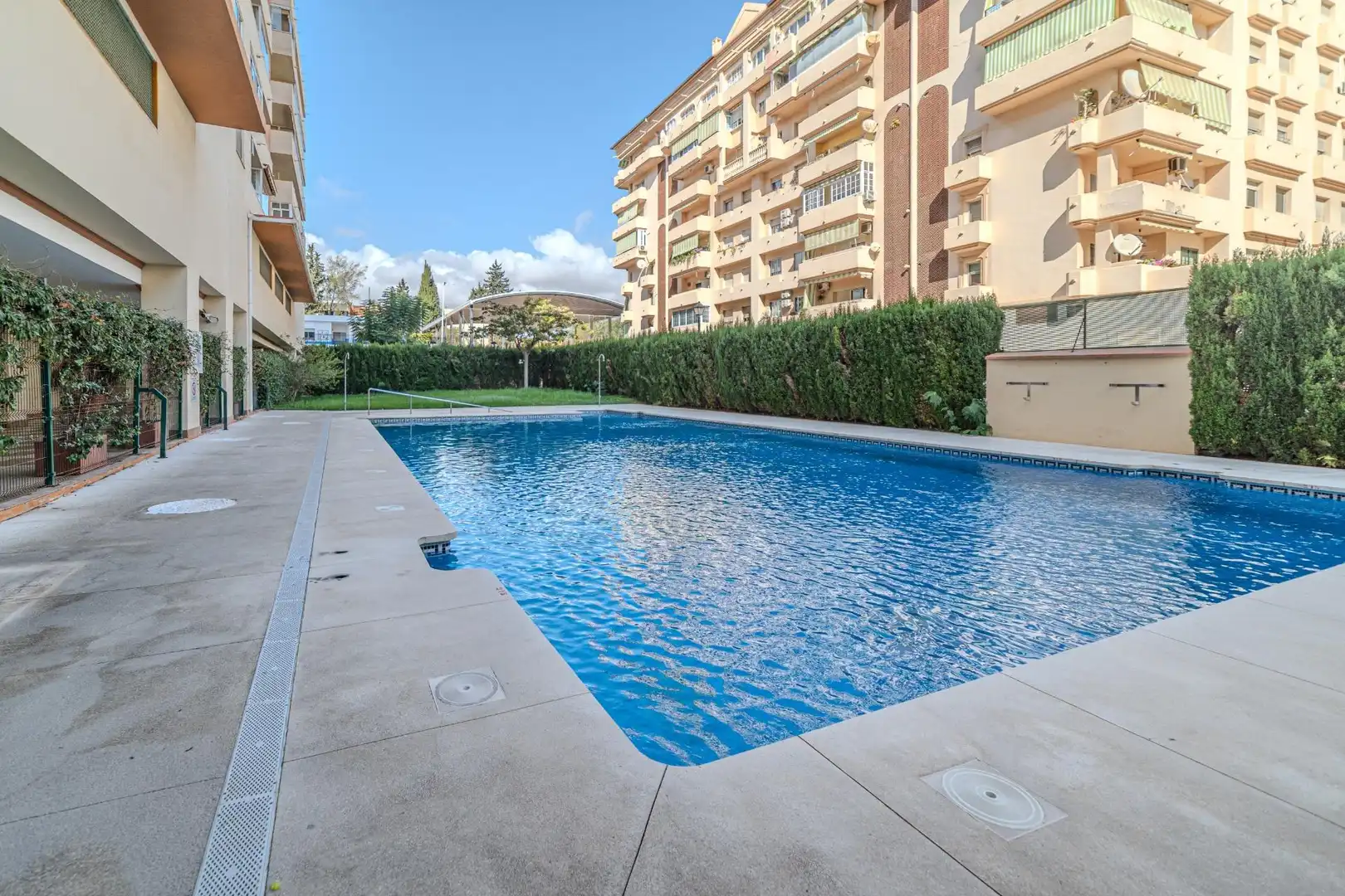 Swimming pool of Attic for sale in Fuengirola  with Air Conditioner, Private garden and Terrace