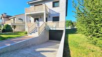 Vista exterior de Casa o xalet en venda en O Pereiro de Aguiar  amb Terrassa, Piscina i Balcó