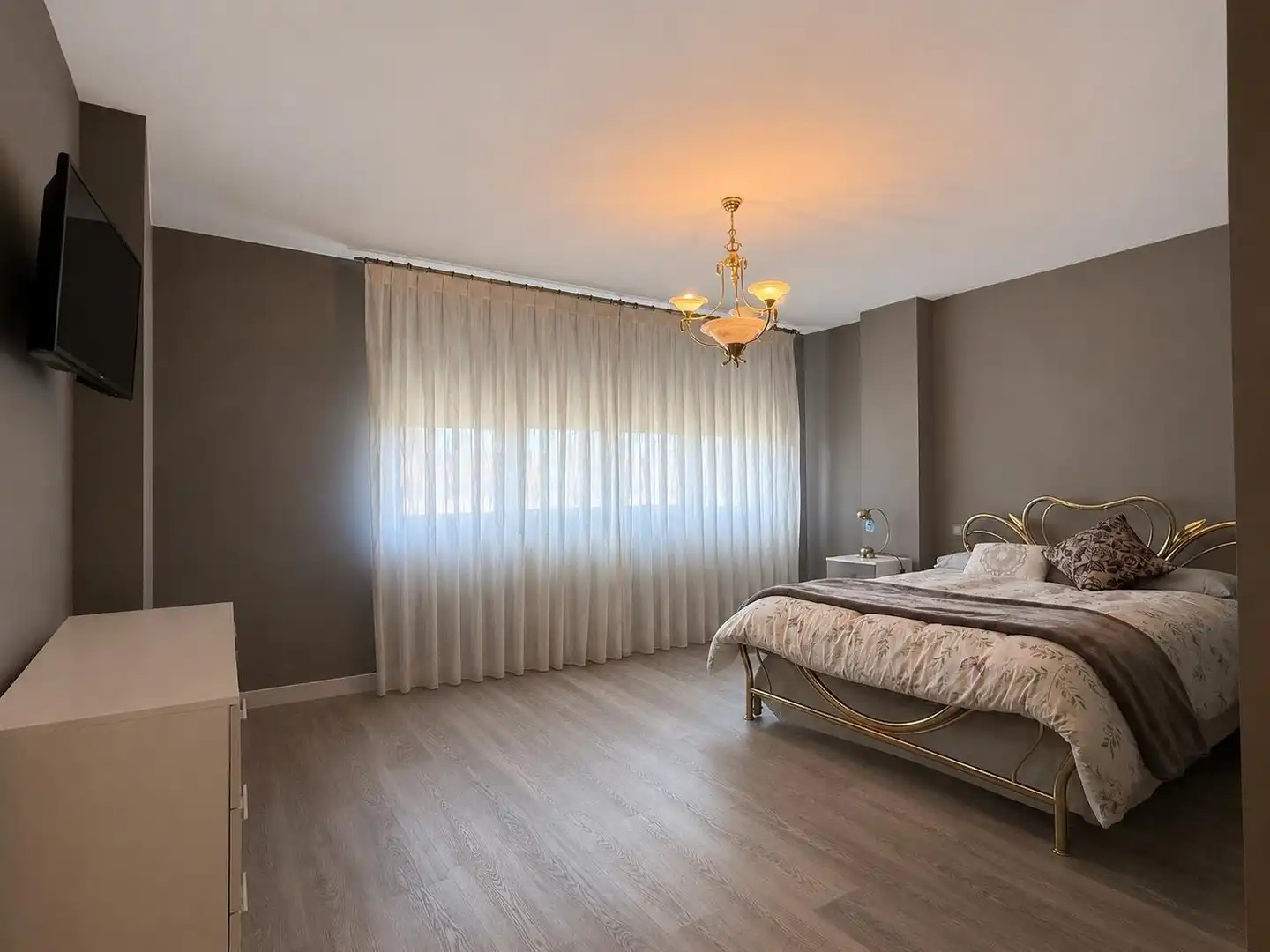 Habitación de Casa o chalet en venta en Guadalajara con Calefacción, Terraza y Piscina