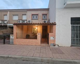 Exterior view of Single-family semi-detached for sale in Ceutí  with Air Conditioner and Terrace