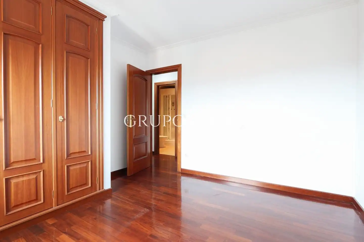 Habitación de Ático en venta en Vigo  con Calefacción, Parquet y Trastero