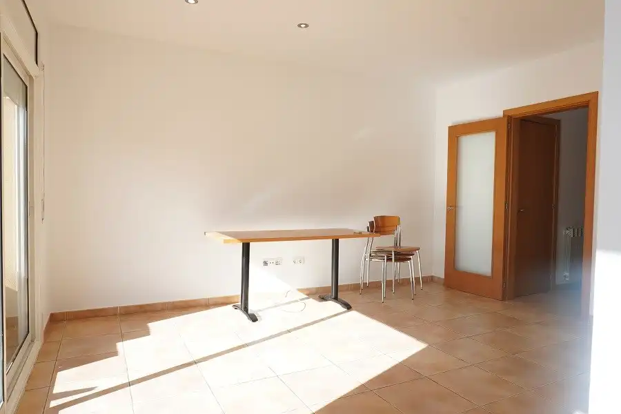 Menjador de Casa adosada en venda en Montagut i Oix amb Aire condicionat, Calefacció i Terrassa