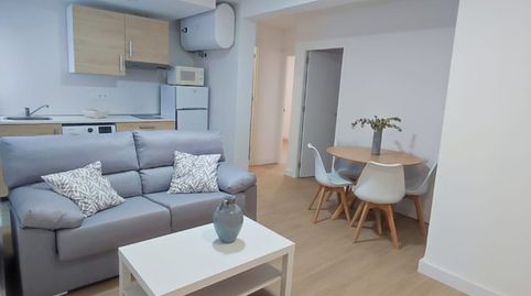 Foto 2 von Wohnung zur Miete in Miralvalle - Av. Virgen del Puerto - La Data, Plasencia
