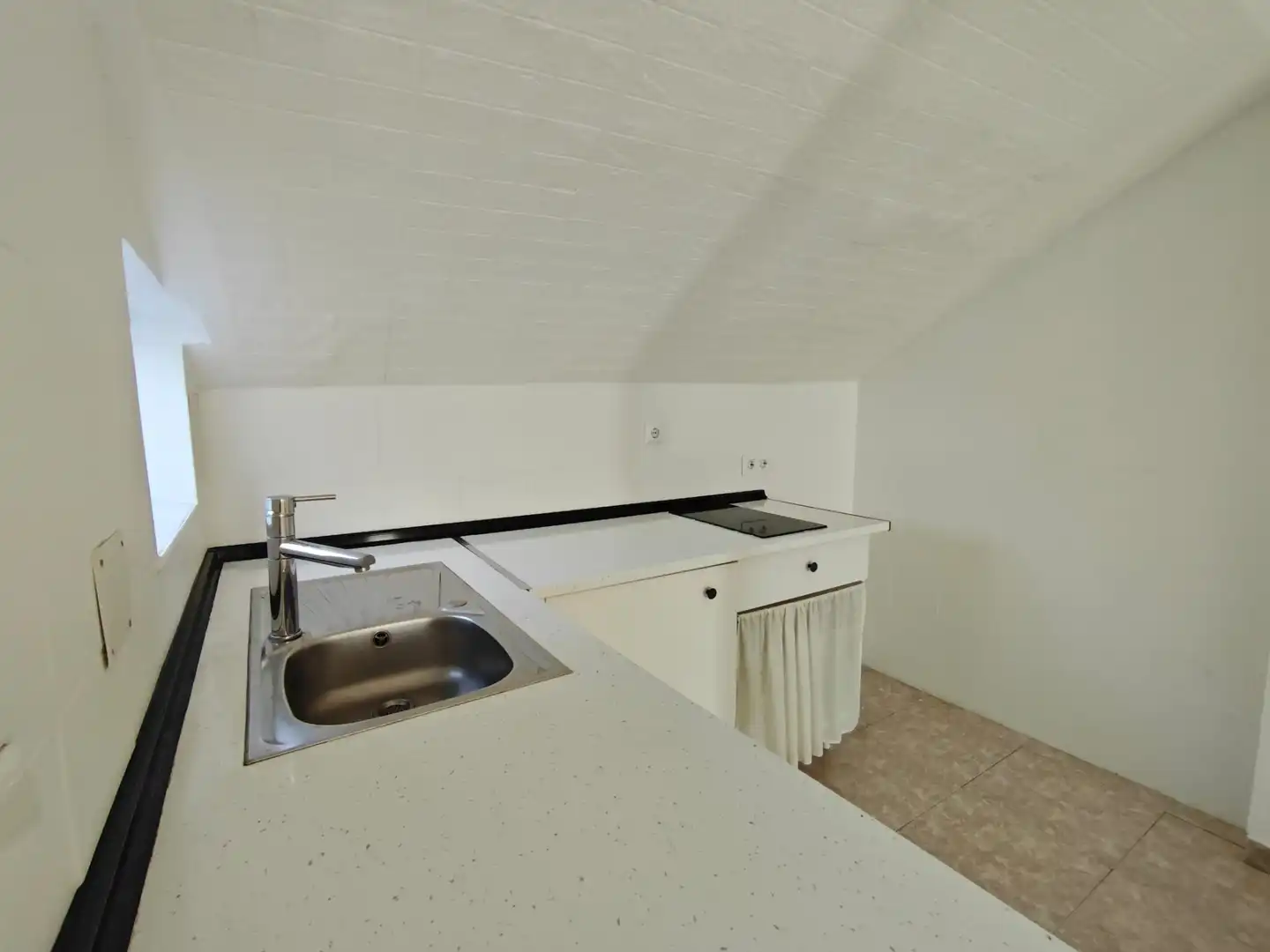 Cocina de Estudio en venta en Sevilla la Nueva con Aire acondicionado, Calefacción y Terraza