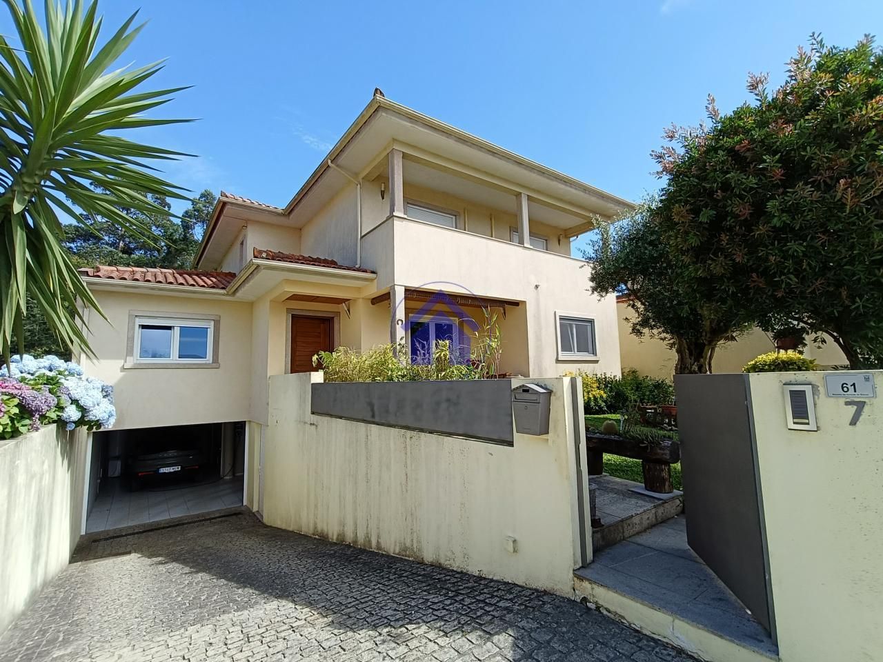 Vista exterior de Casa o xalet en venda en Tui amb Calefacció, Jardí privat i Parquet