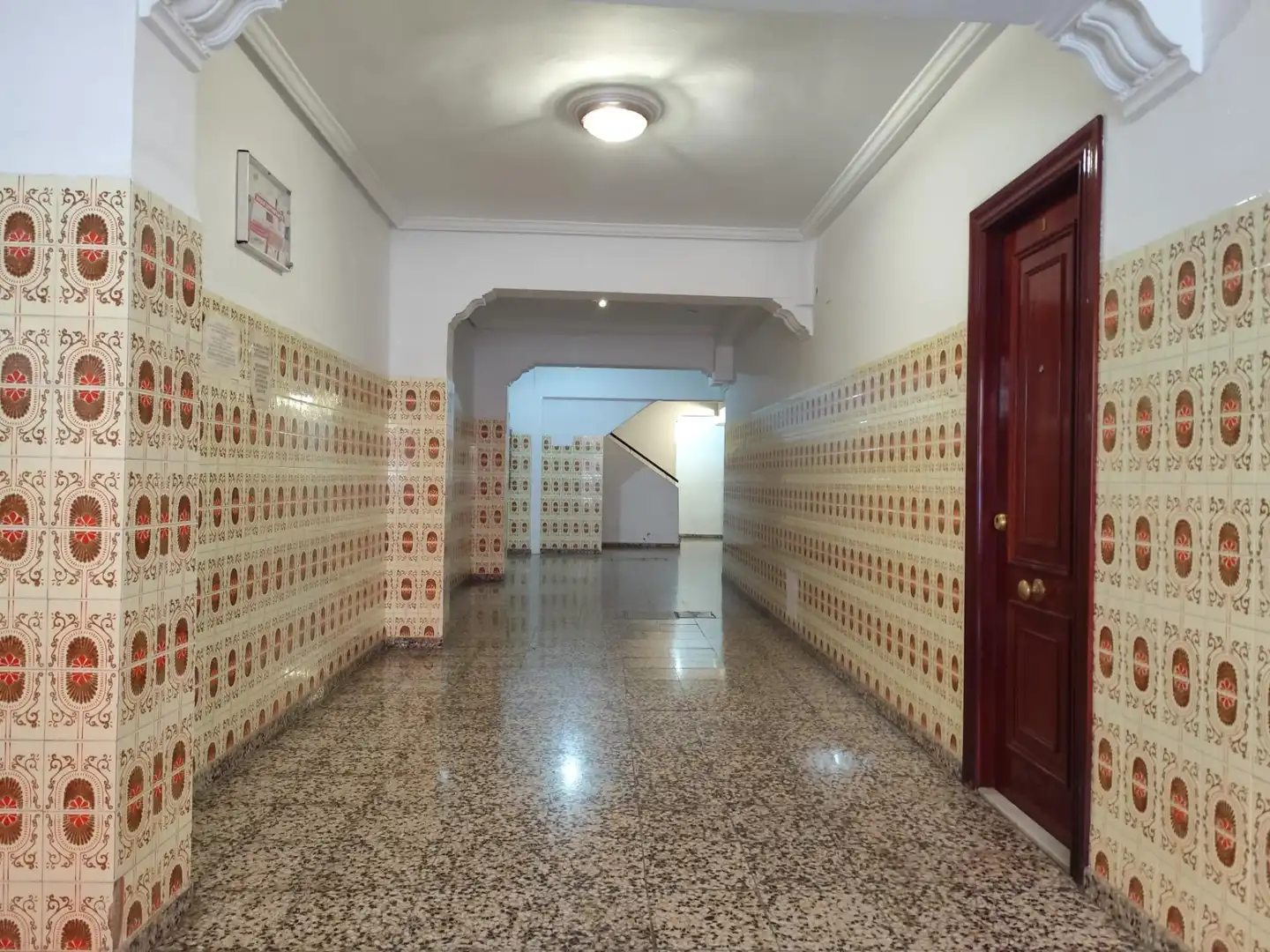 Flat for sale in Valencia  with Air Conditioner and Terrace