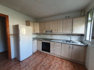 House with garden for sale in Guadix