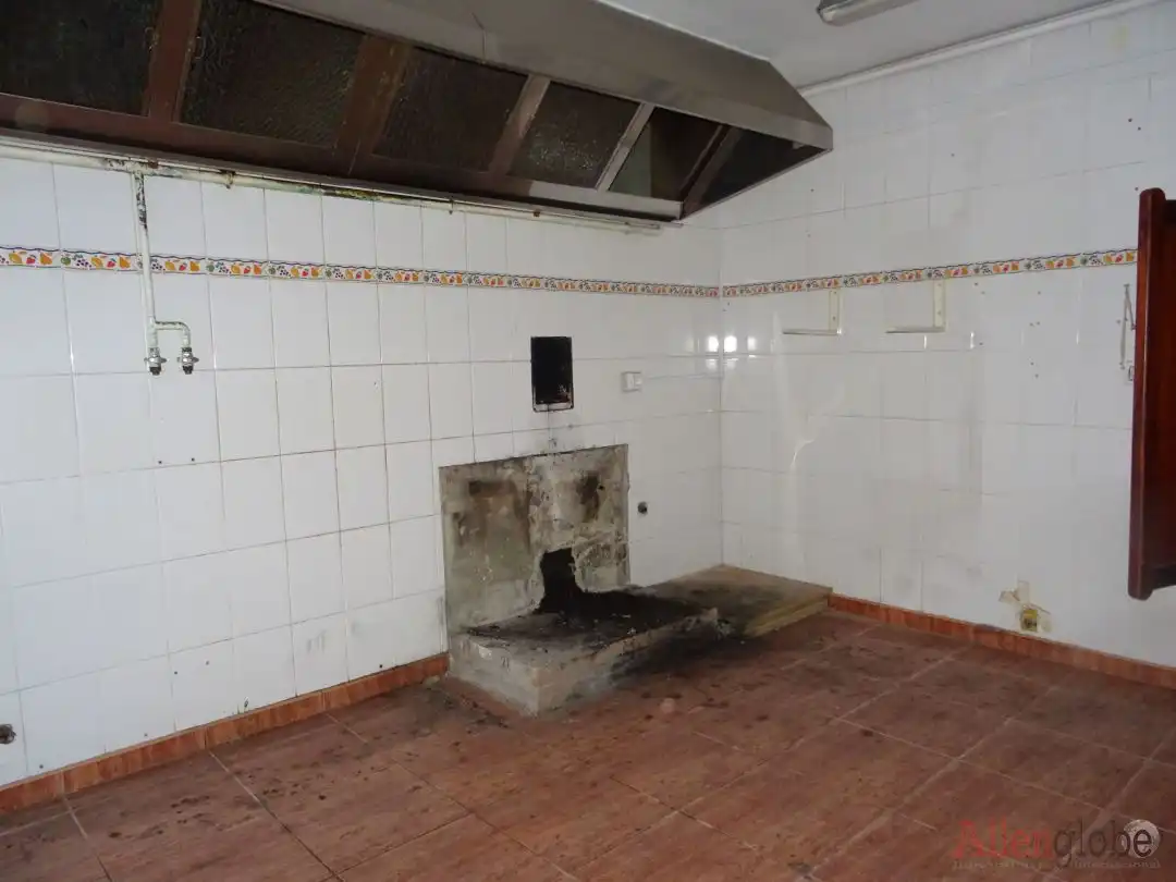 Cocina de Local en venta en Oviedo 