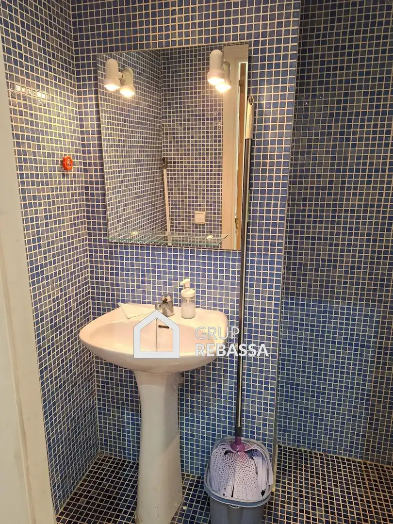 Bany de Local de lloguer en  Palma de Mallorca amb Aire condicionat