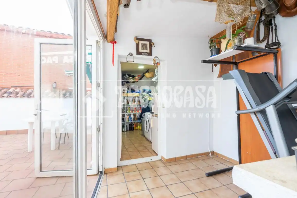 Casa adosada en venta en Colmenar Viejo con Calefacción, Terraza y Balcón