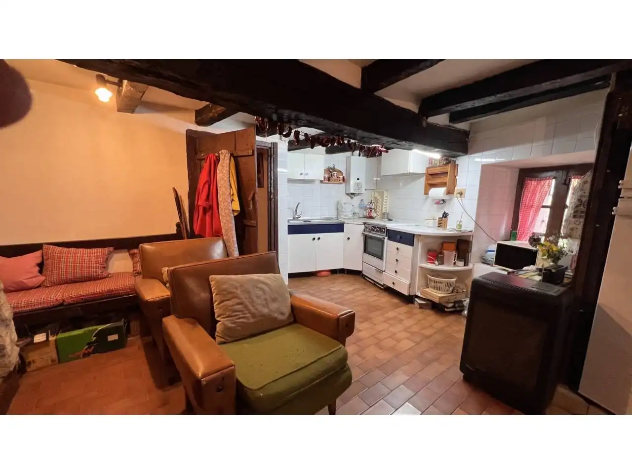 Kitchen of Detached homes for sale in Merindad de Sotoscueva  with Private garden, Terrace and Furnished