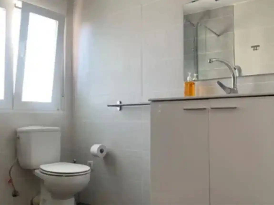 Badezimmer von Wohnung zur Miete in León Capital 