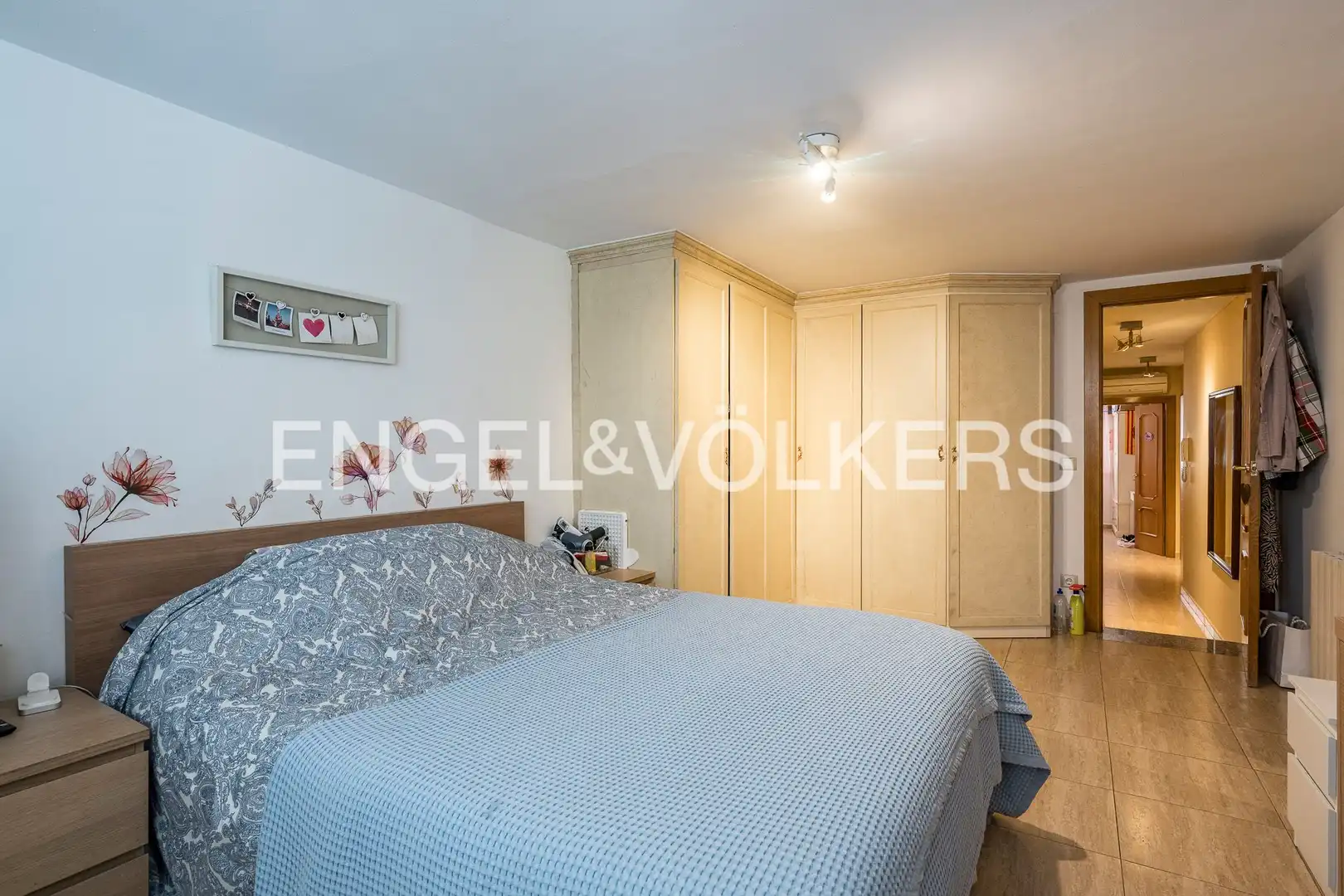 Wohnung zum Verkauf in L'Hospitalet de Llobregat mit Klimaanlage, Heizung und Terrasse