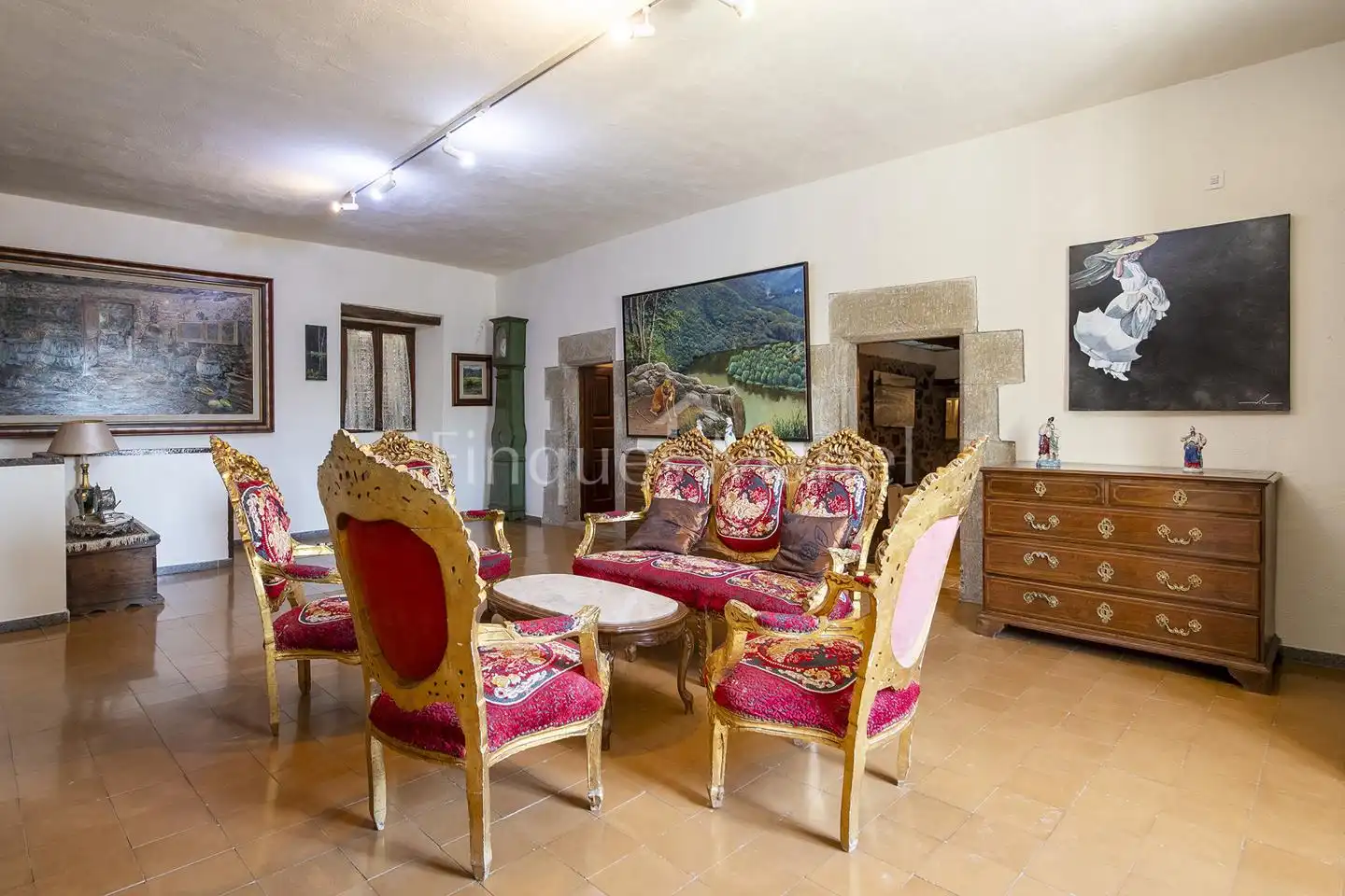 Sala d'estar de Finca rústica en venda en La Cellera de Ter amb Calefacció, Jardí privat i Terrassa