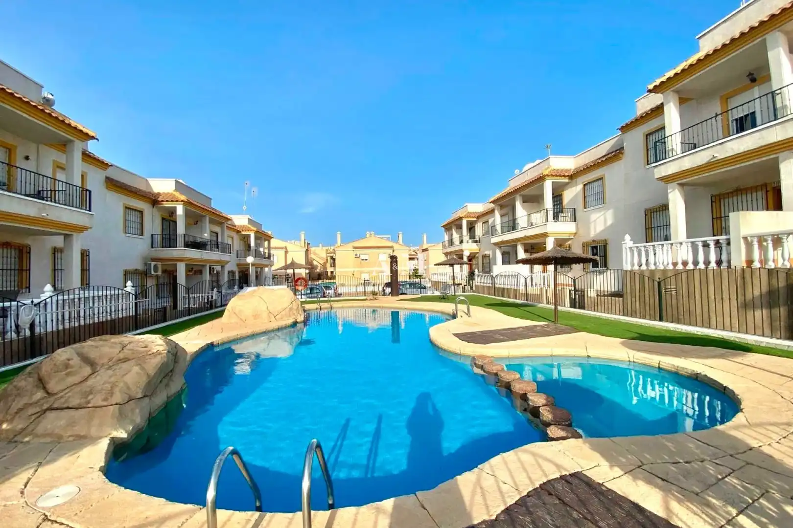 Swimming pool of Ground floor for rent in Algorfa  with Air Conditioner, Heating and Terrace