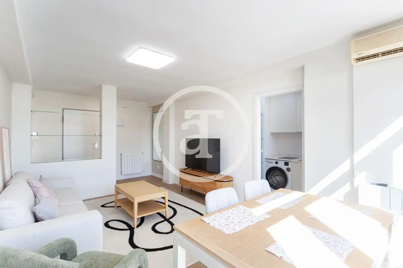 Living room of Flat for rent in Madrid  with Heating, Furnished and Oven