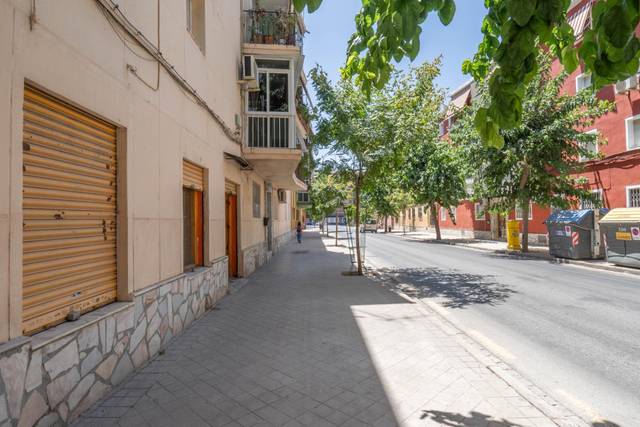 Local comercial en Venta en Avenida Avenida Pablo Picasso, 6 en Barrio de Zaidín