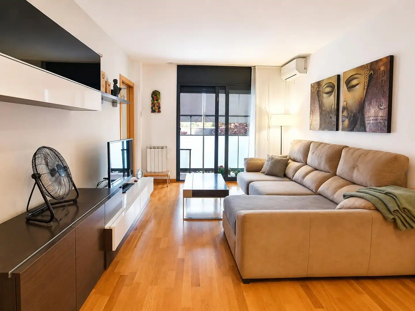 Living room of Flat for sale in Sentmenat  with Air Conditioner, Heating and Parquet flooring