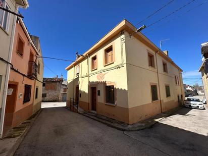 Vista exterior de Casa o xalet en venda en Cuenca Capital amb Calefacció i Traster