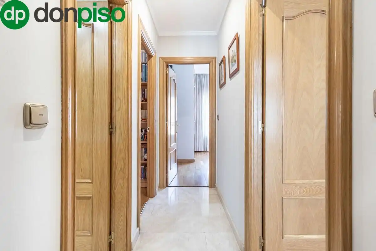 Casa adosada en venta en Granada con Calefacción, Jardín privado y Terraza