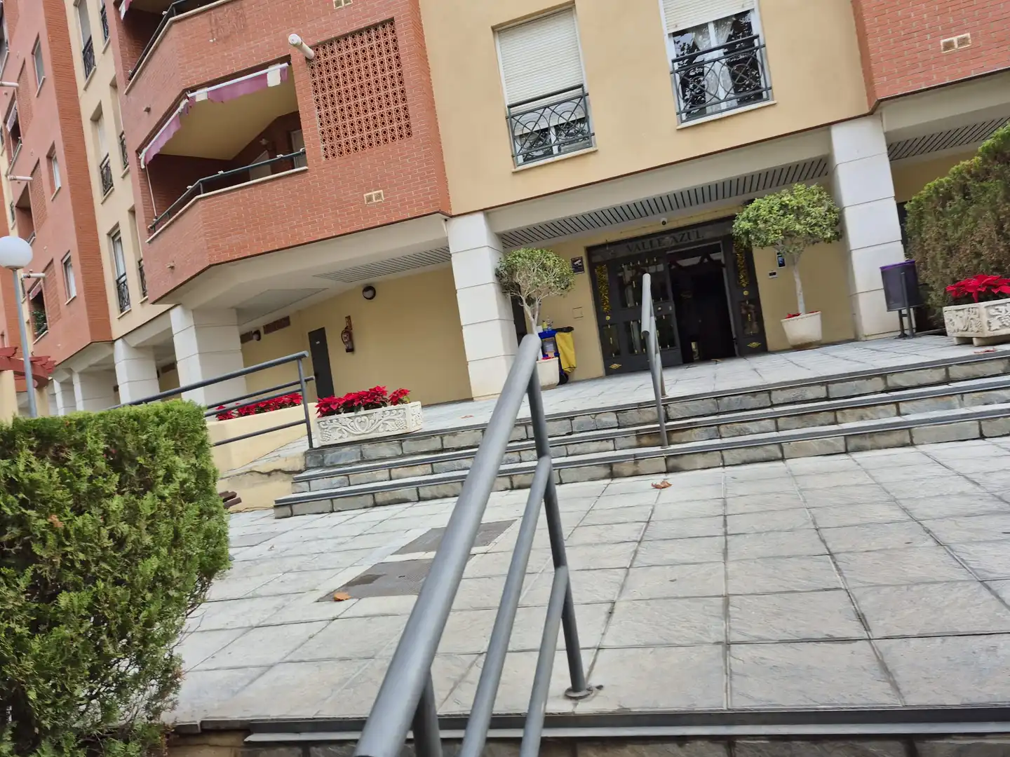 Exterior view of Attic for sale in Marbella  with Air Conditioner, Private garden and Terrace