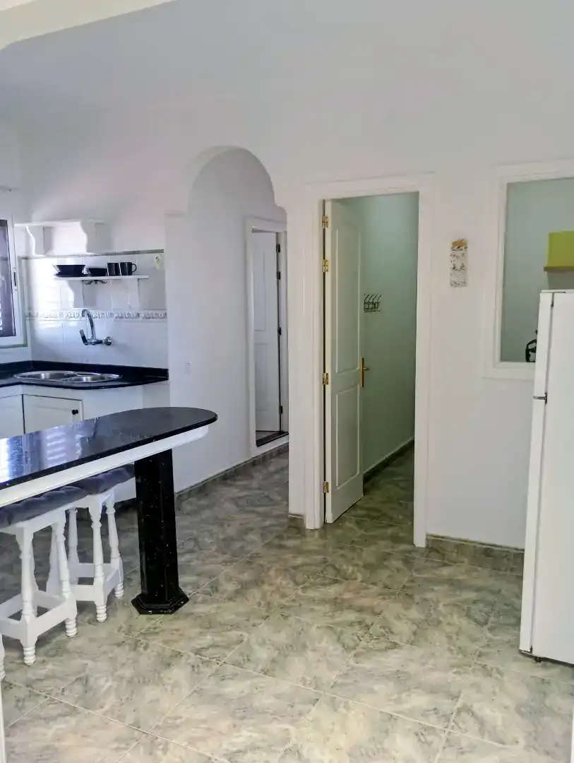 Cuina de Casa adosada de lloguer en Telde amb Aire condicionat