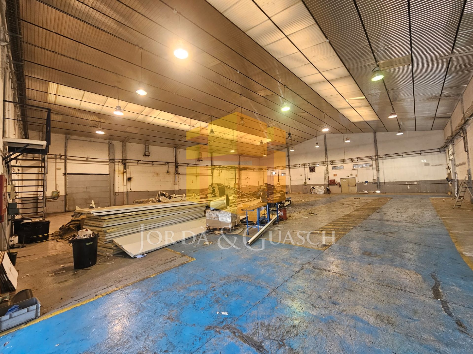 Nau industrial de lloguer en Gavà
