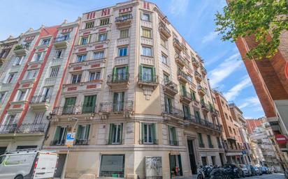 Exterior view of Flat for sale in  Barcelona Capital  with Air Conditioner, Heating and Furnished