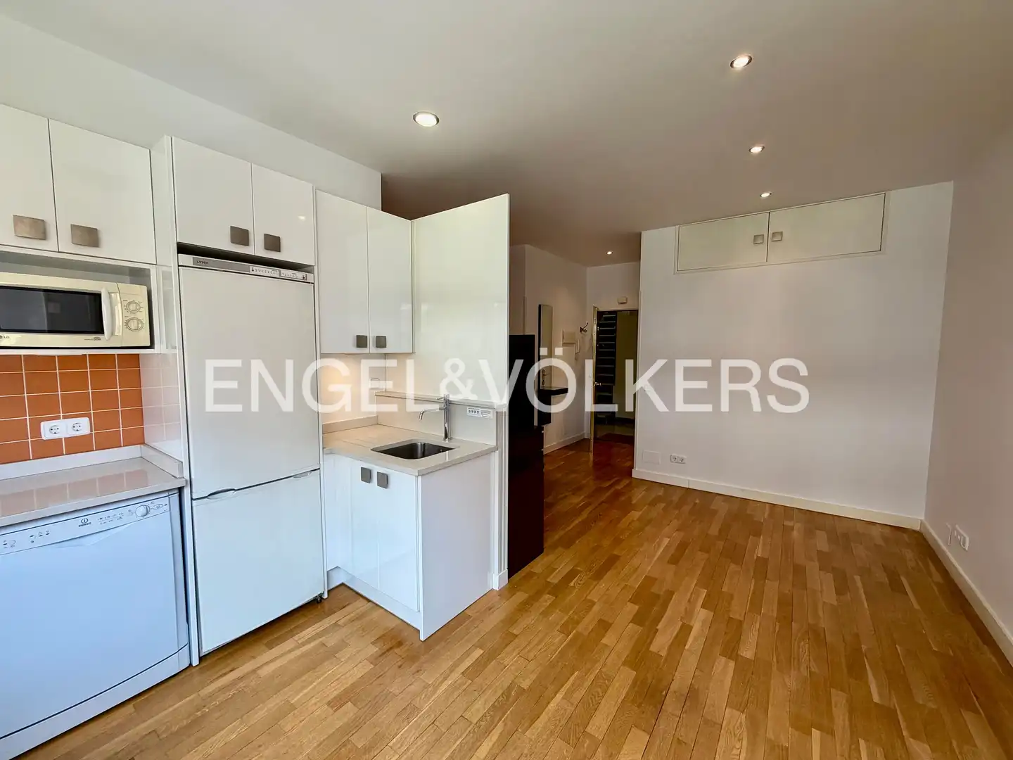 Kitchen of Flat for rent in  Madrid Capital  with Air Conditioner and Heating