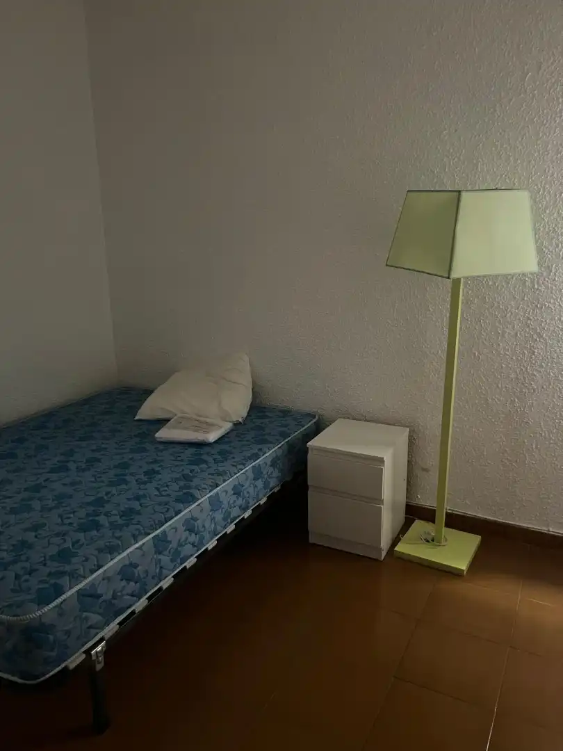 Bedroom of Flat for rent in Zaragoza  with Heating, Furnished and Oven