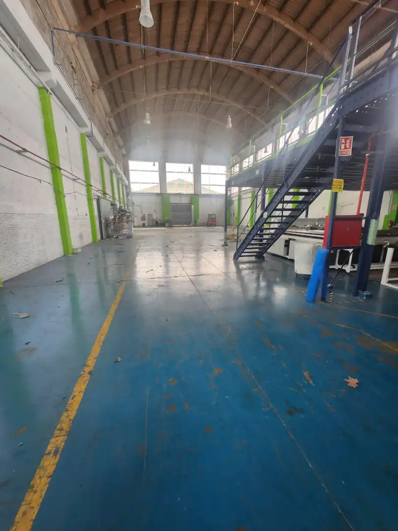 Nau industrial de lloguer en L'Hospitalet de Llobregat
