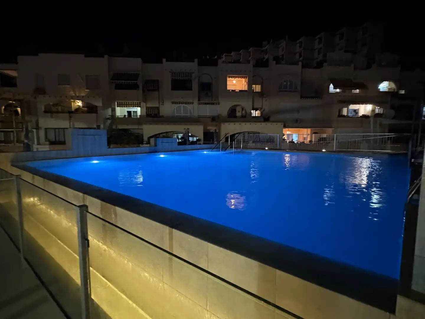 Piscina de Pis en venda en Almuñécar amb Jardí privat, Terrassa i Moblat
