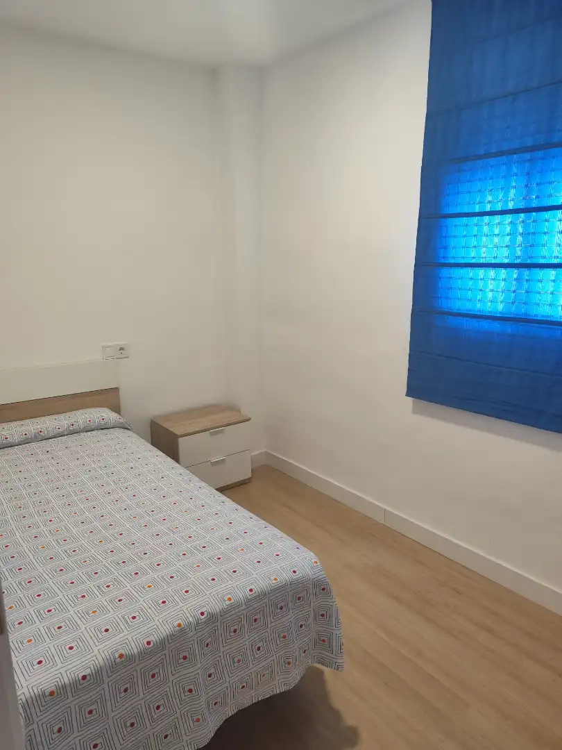 Schlafzimmer von Wohnung zur Miete in Plasencia mit Möbliert