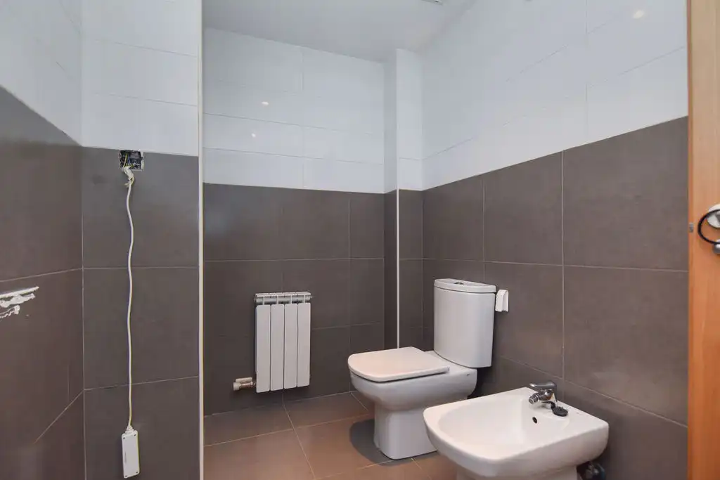 Bany de Pis en venda en Sant Celoni amb Moblat