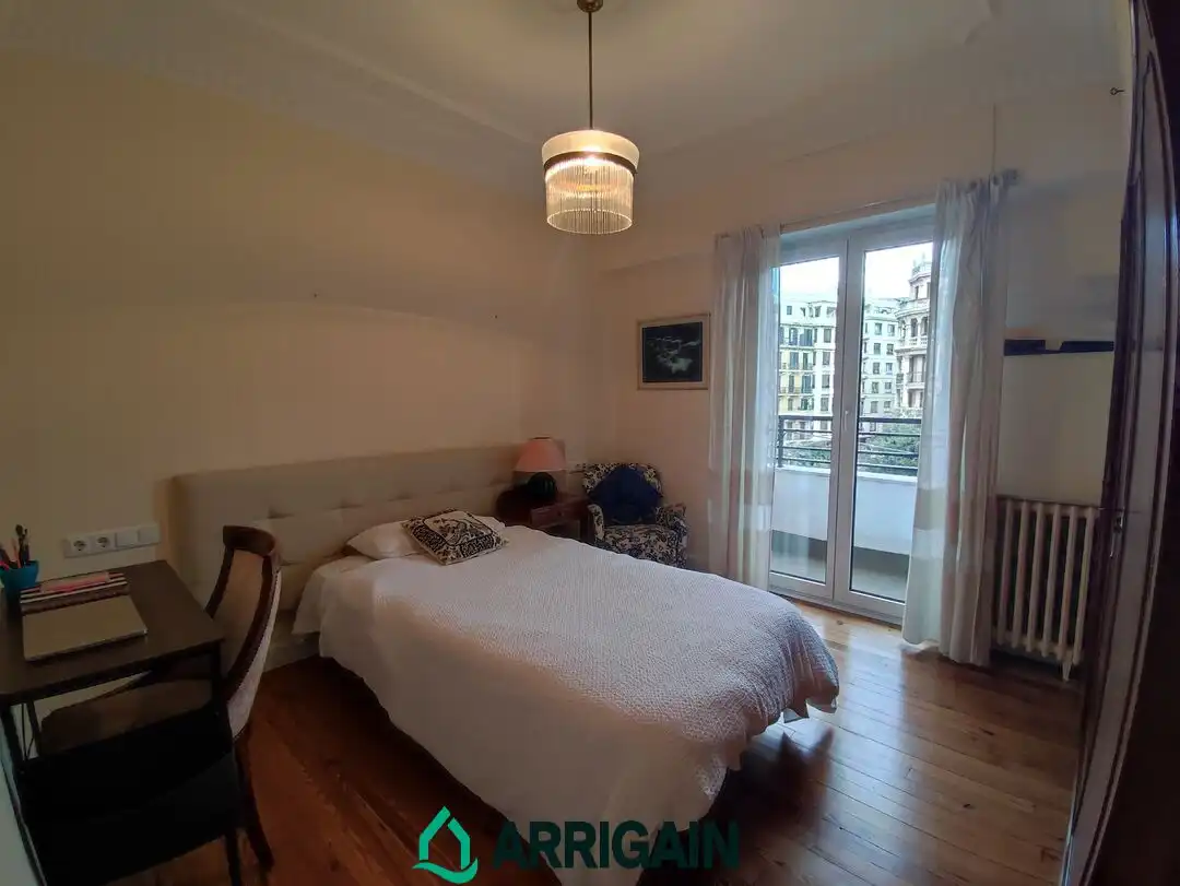 Piso de alquiler en Gros