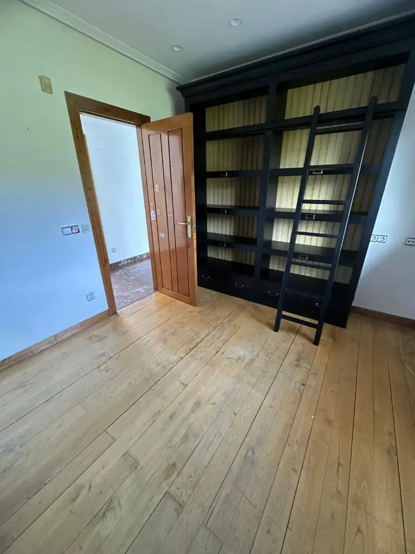 Habitación de Casa o chalet en venta en Llanera con Calefacción, Jardín privado y Terraza