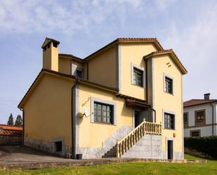 Exterior view of House or chalet for sale in Oviedo   with Heating, Parquet flooring and Terrace