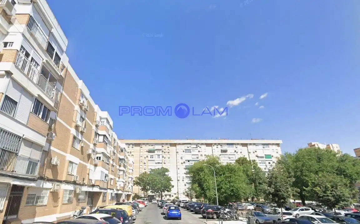 Vista exterior de Piso en venta en Sevilla