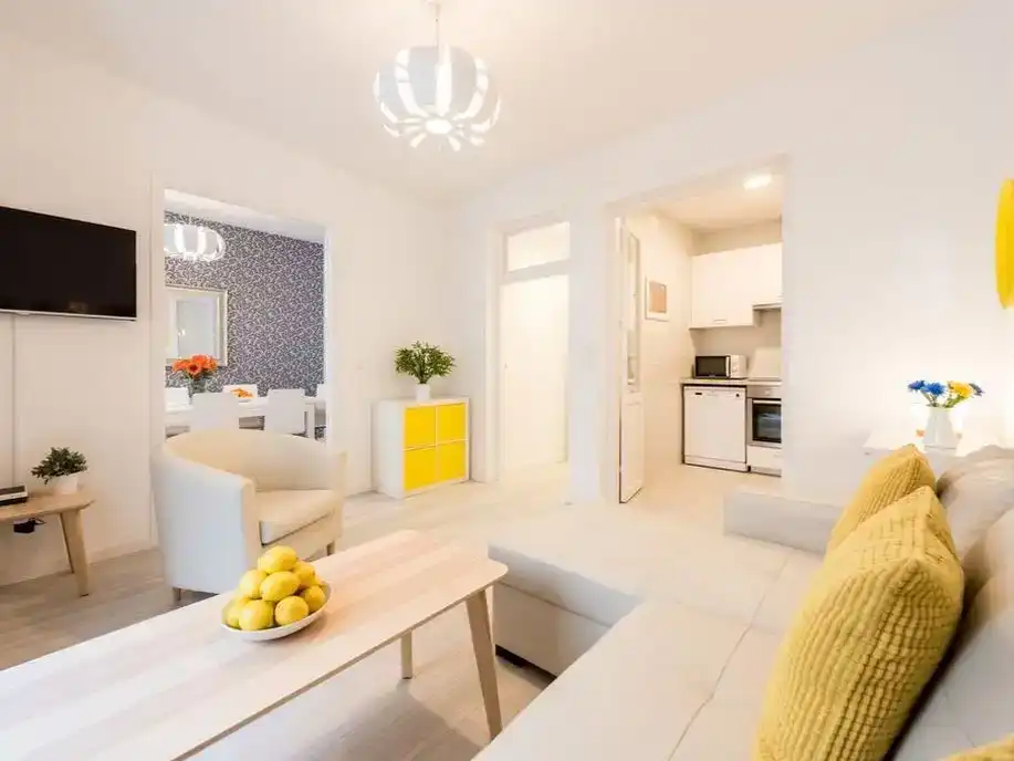 Living room of Apartments for share in Castelldefels  with Parquet flooring, Storage room and Furnished