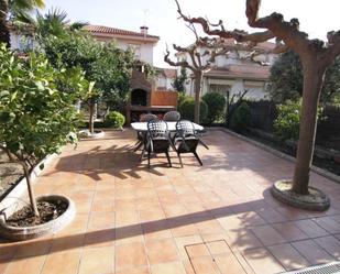 Jardí de Casa adosada de lloguer en Abrera amb Aire condicionat, Terrassa i Balcó