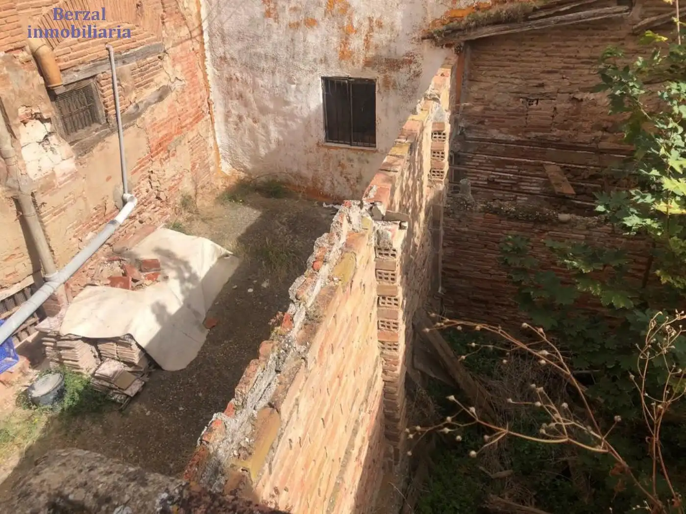 Vista exterior de Piso en venta en Navarrete