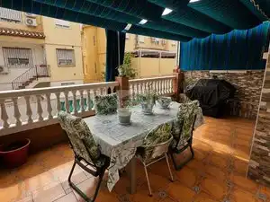 Terraza de Casa adosada en venta en Vegas del Genil con Aire acondicionado, Calefacción y Jardín privado