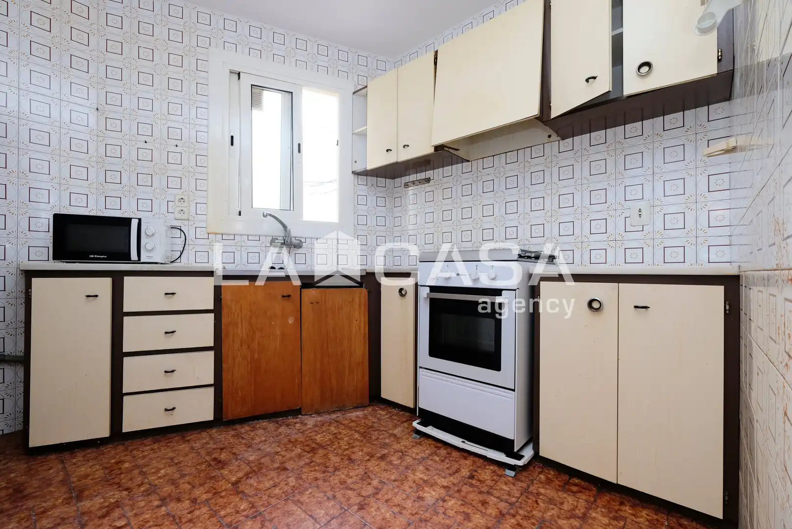 Cocina de Piso en venta en Barcelona con Balcón