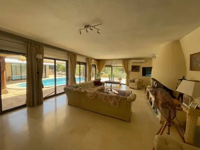 Casa con piscina en venta en Urbanizaciones, imagen 7