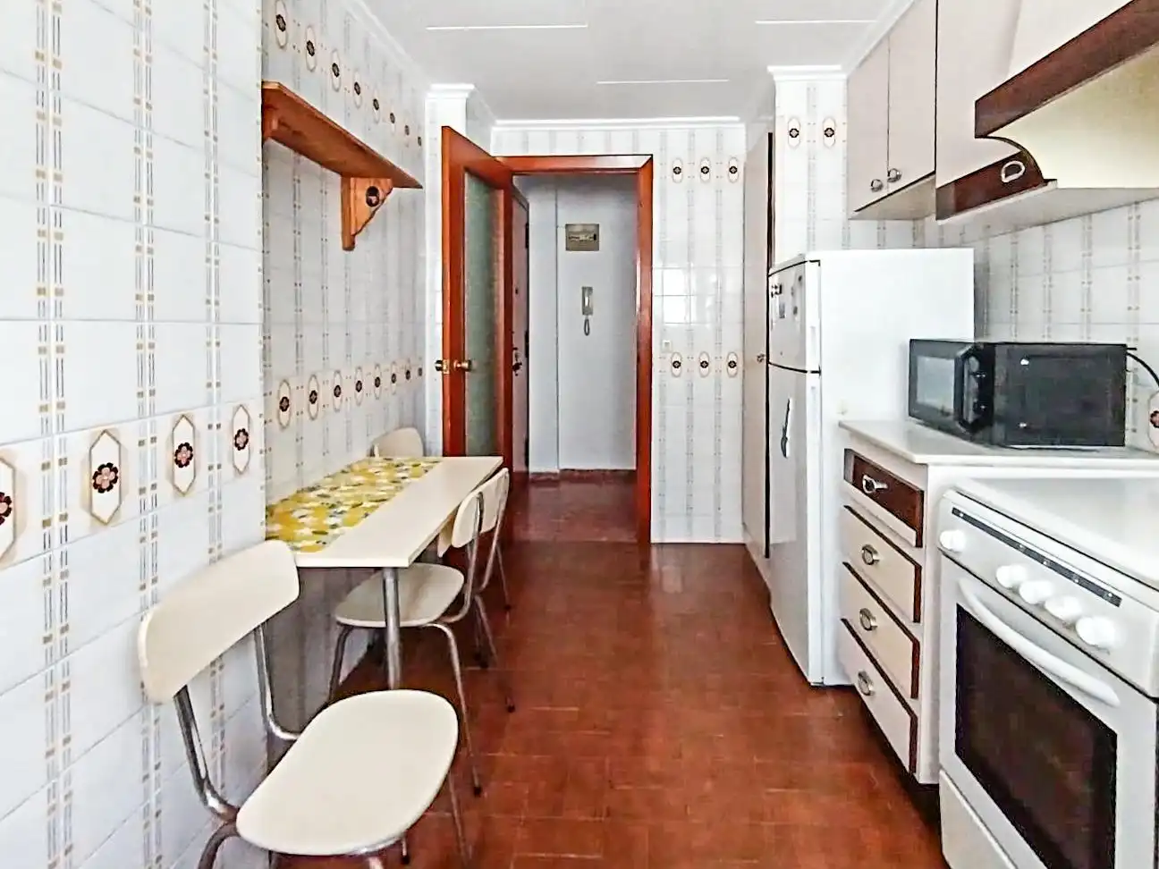 Cuina de Apartament en venda en Miramar amb Terrassa, Moblat i Piscina comunitària