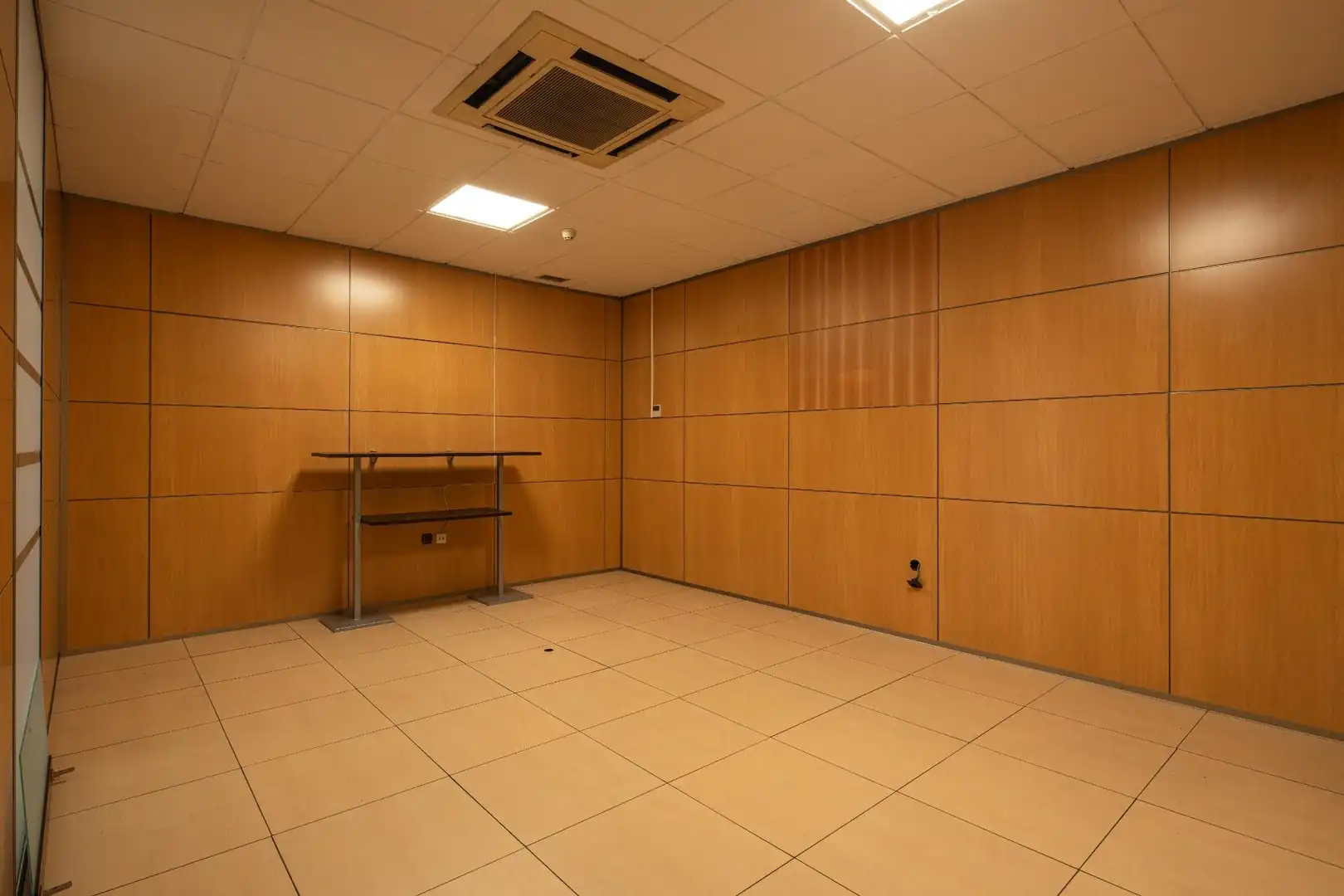 Oficina de alquiler en Campus de la Salud