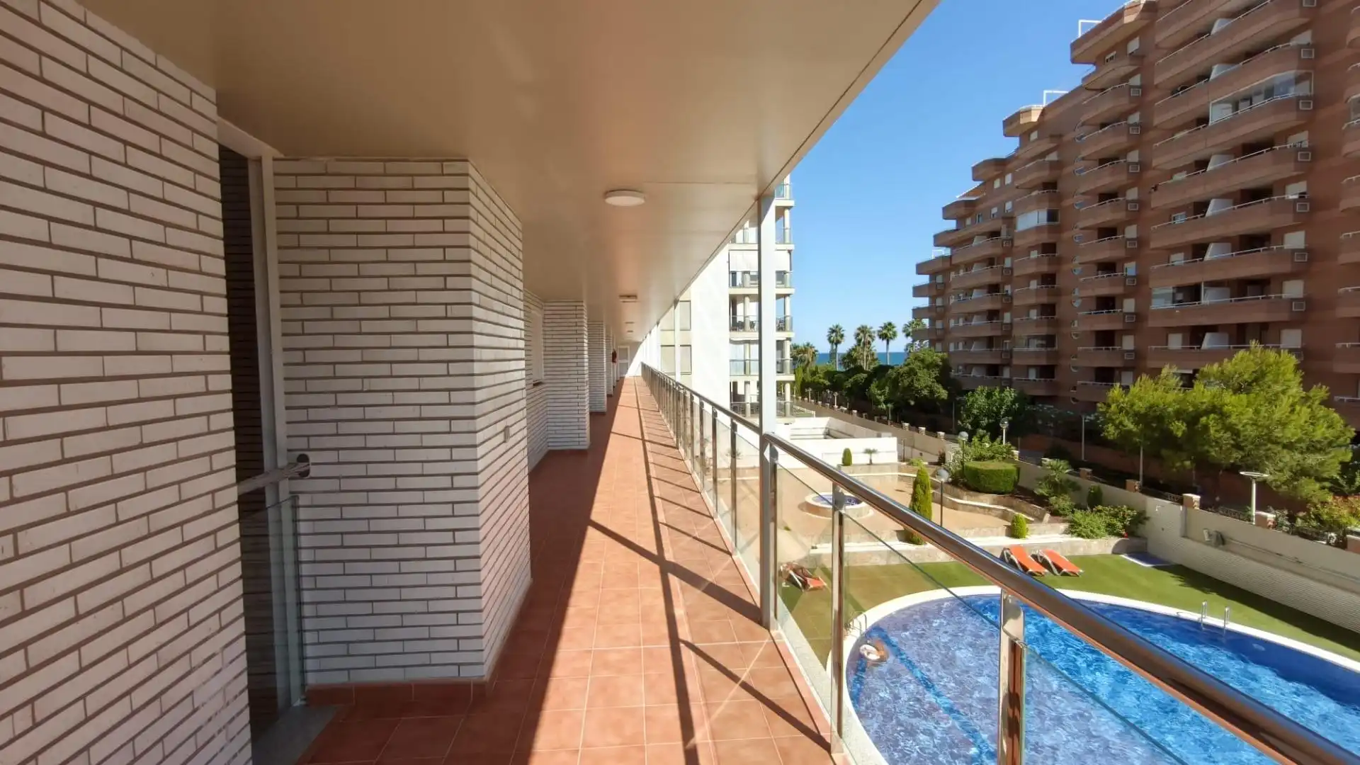 Vista exterior de Apartament en venda en Oropesa del Mar / Orpesa amb Aire condicionat, Moblat i Balcó