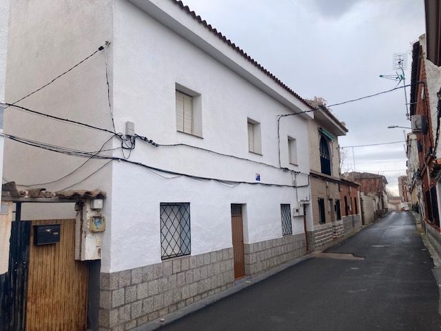 Außenansicht von Haus oder Chalet zum verkauf in Polán mit Klimaanlage, Heizung und Abstellraum