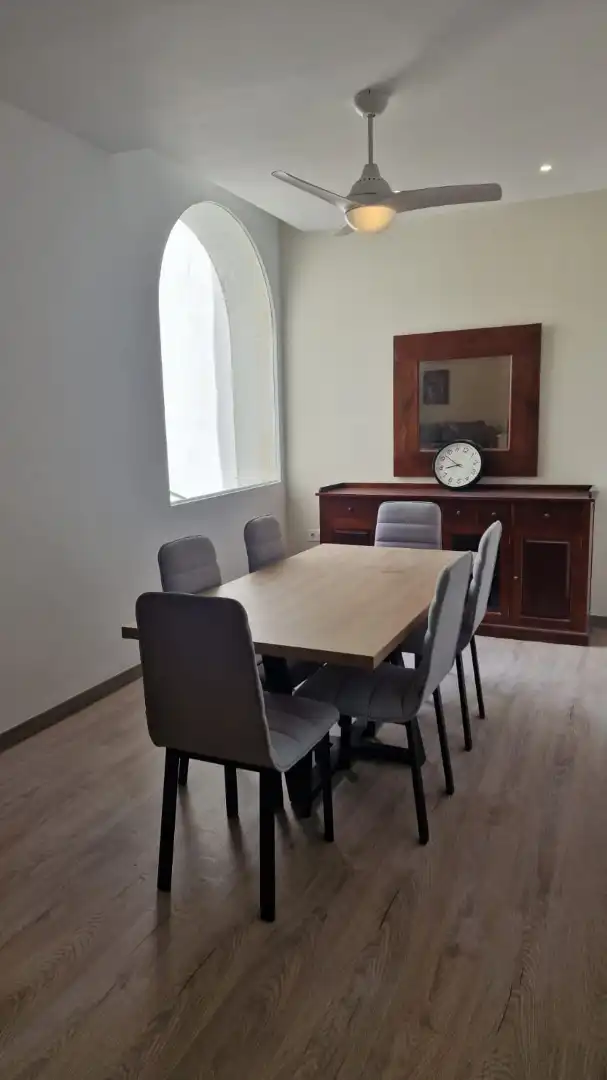 Comedor de Piso en venta en Marbella con Aire acondicionado, Terraza y Amueblado