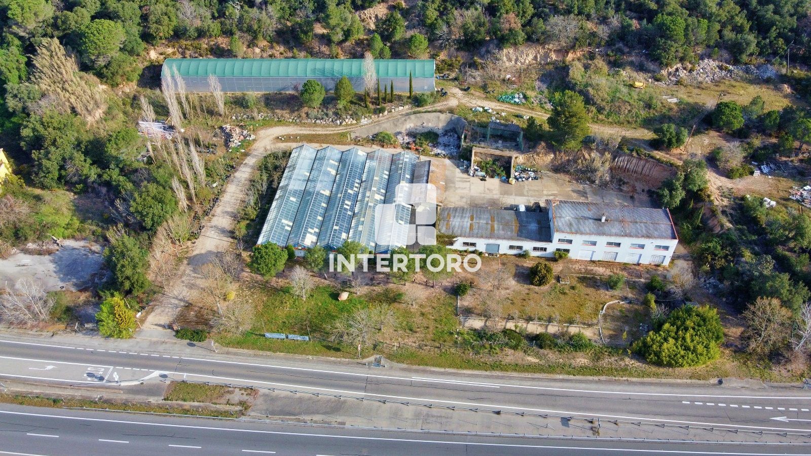Vista exterior de Nau industrial de lloguer en Llagostera amb Calefacció i Alarma